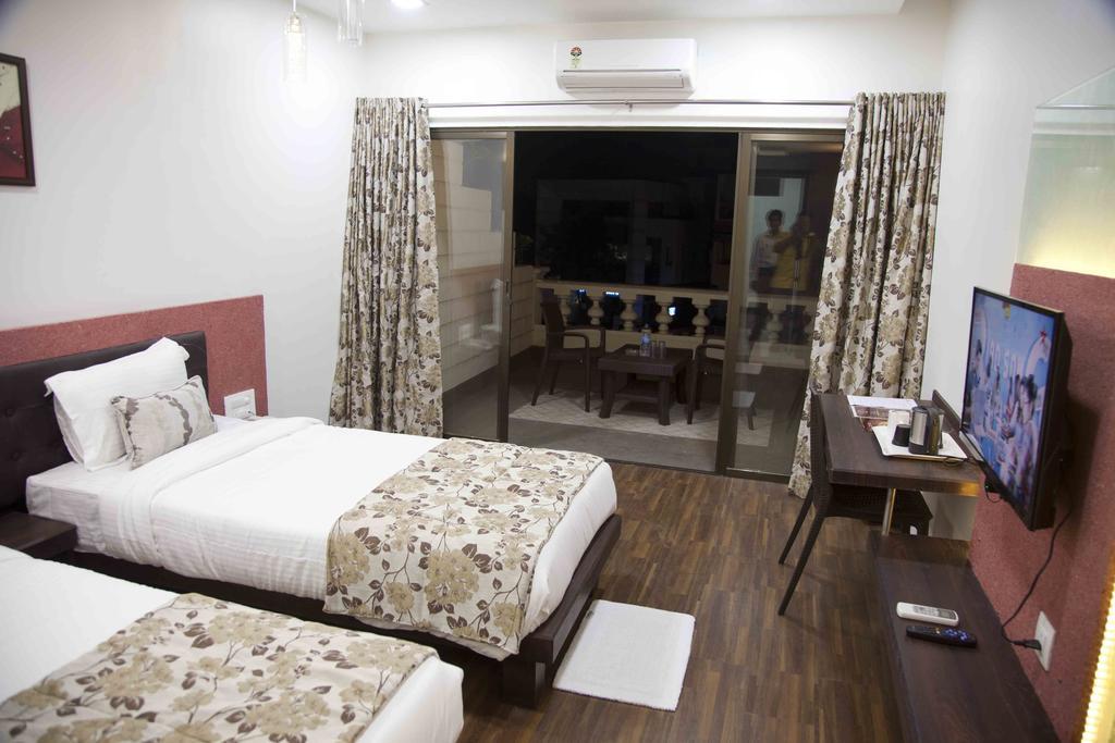 Hotel Pearls Aurangabad  Bilik gambar